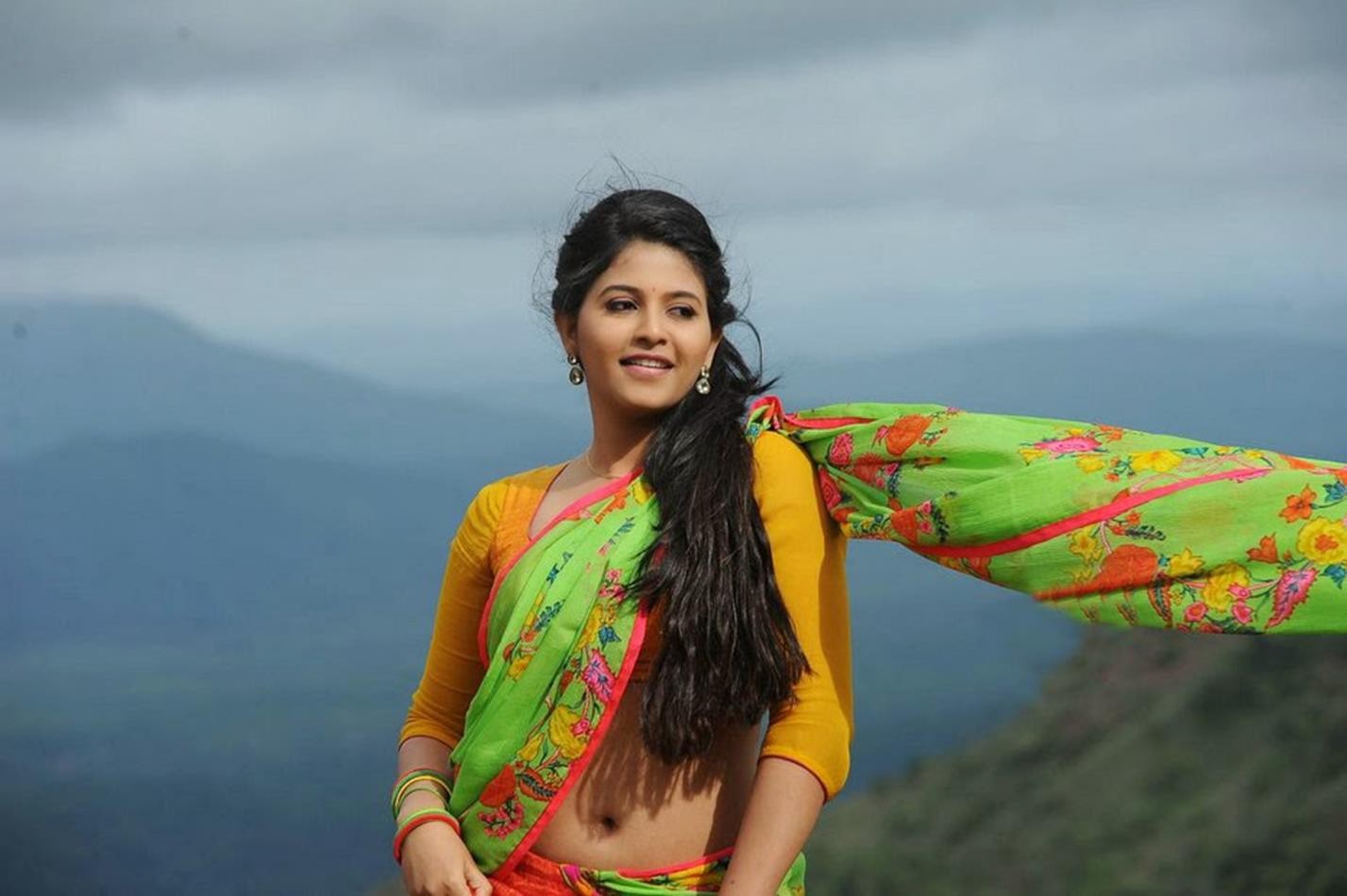 Saree Actress HD Wallpapers 1080p - WallpaperSafari