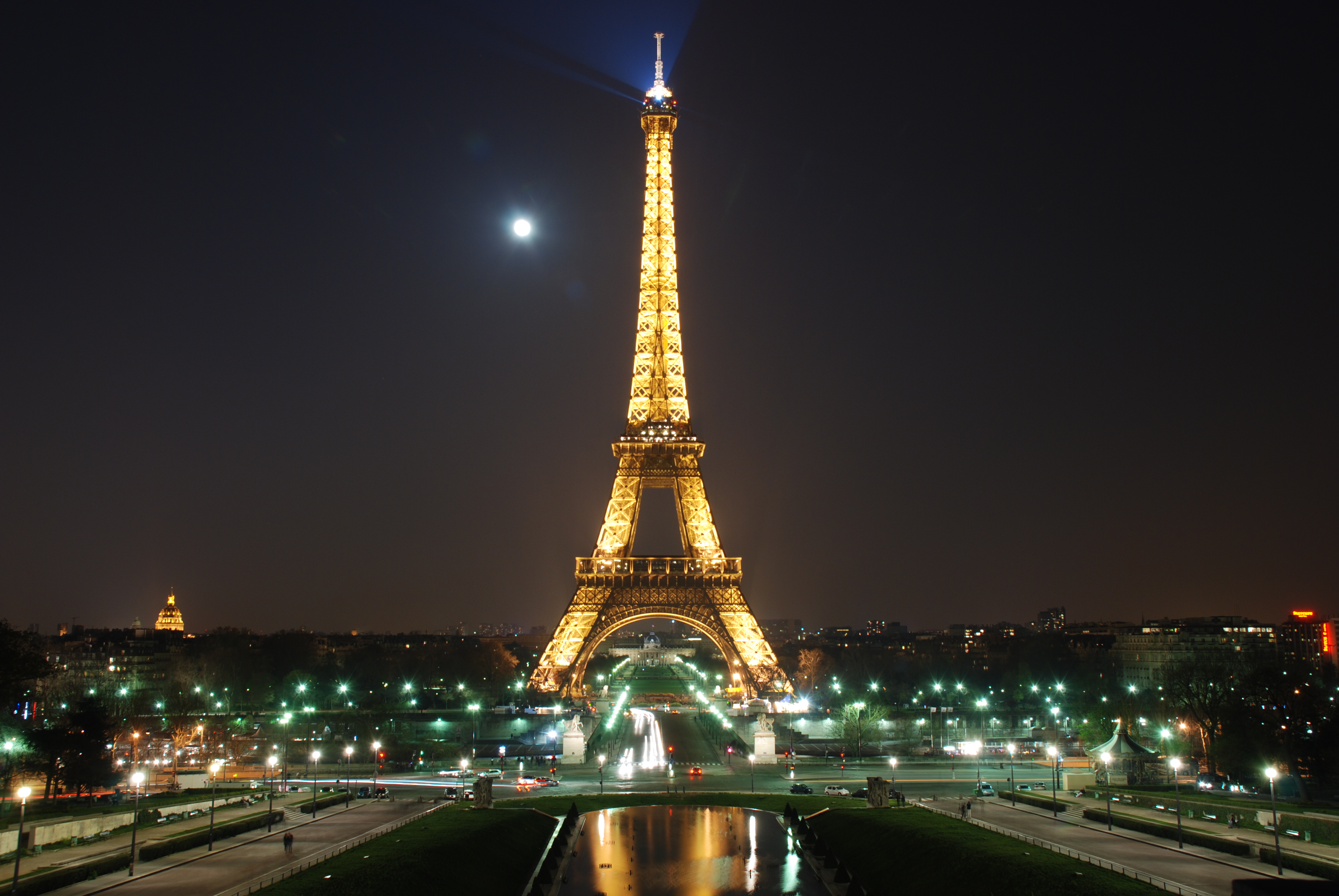 Eiffel Tower At Night Wallpaper - WallpaperSafari
