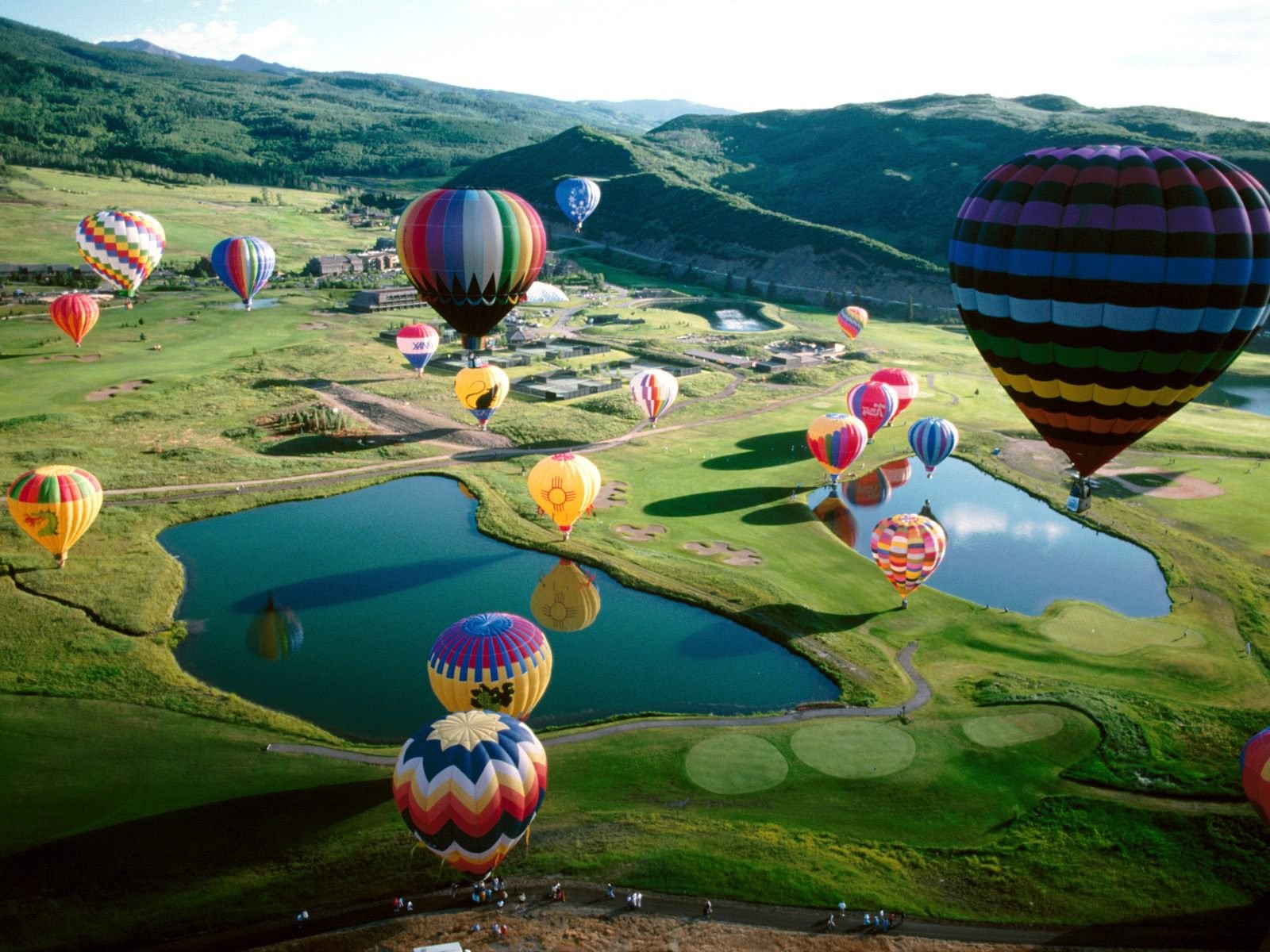 Colorado Springs Balloon Classic Wallpaper HD