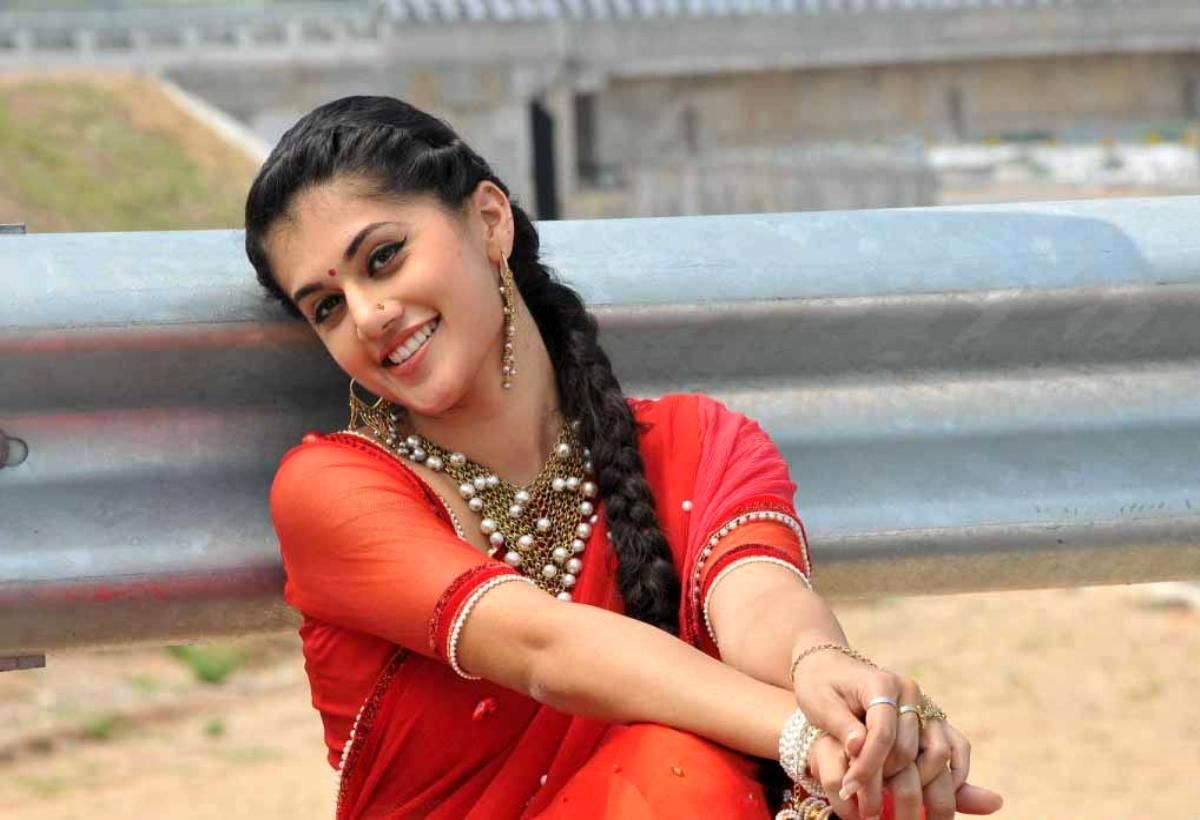 Taapsee Pannu Wallpaper HD Background Image Pics Photos