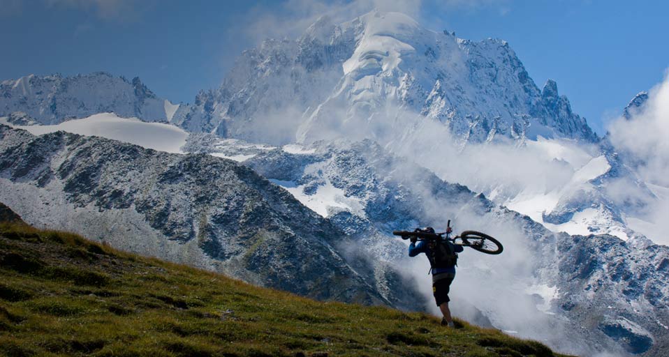 Chamonix Mountain Biking V T Tiste Transportant Son