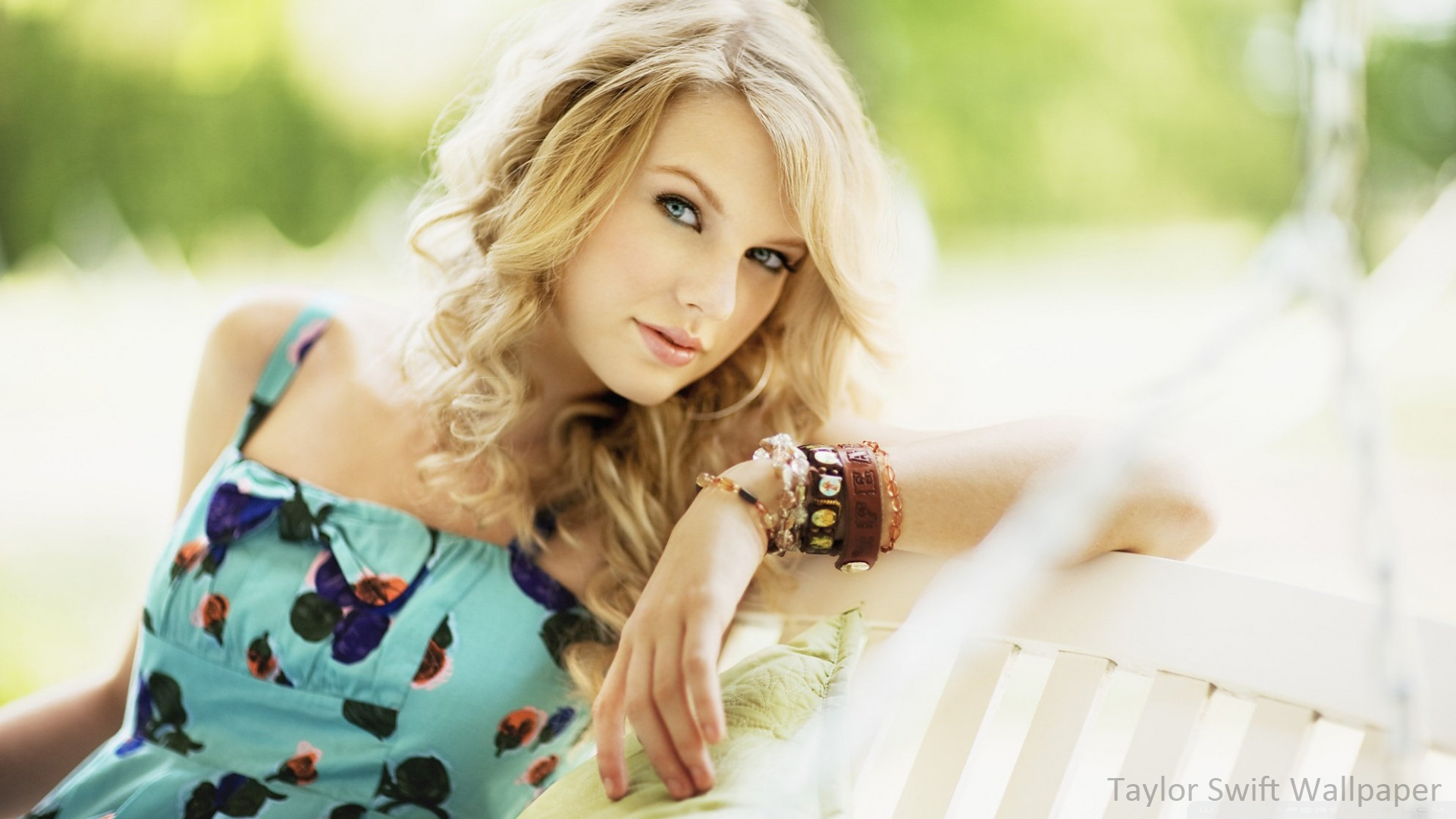 Taylor Swift Wallpaper Full HD 1080p