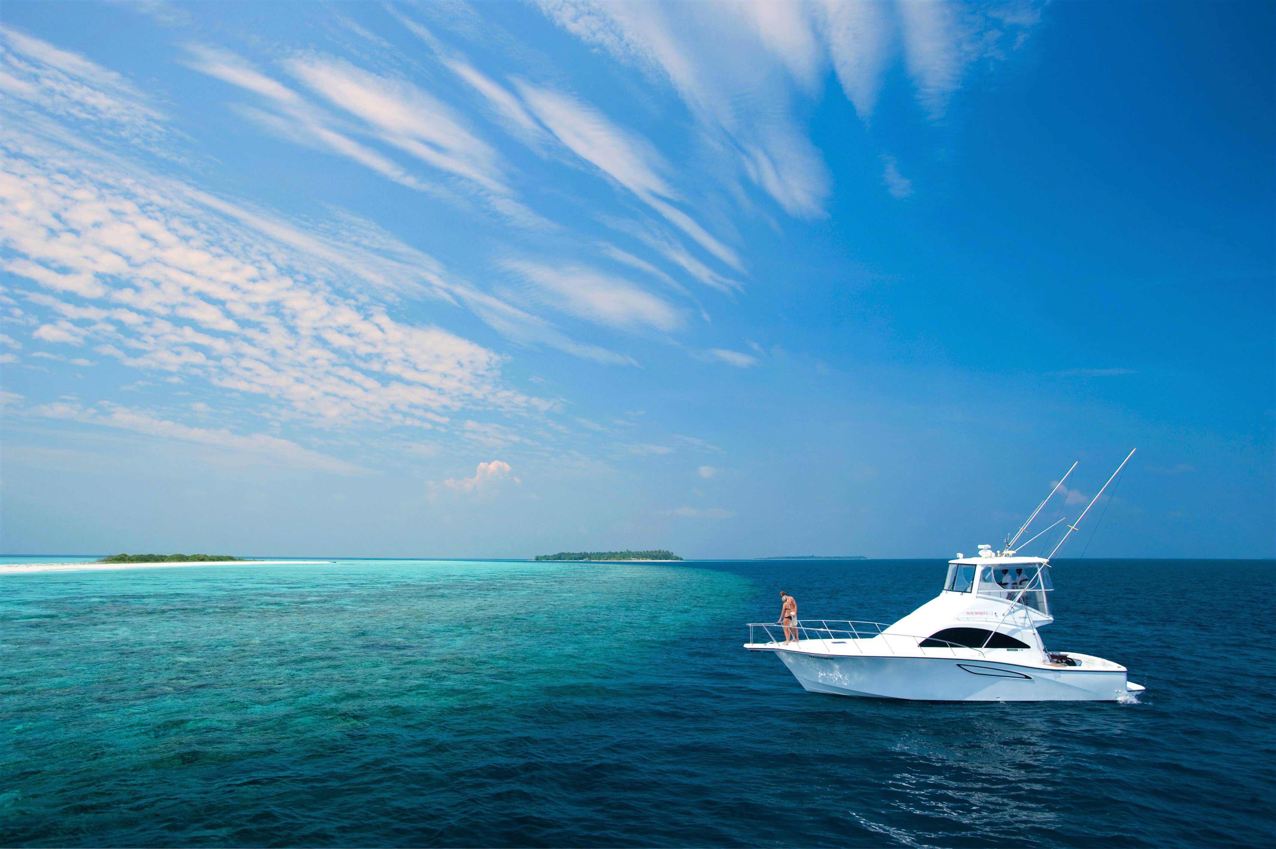 Sky Horizon Tropical Turquoise Ocean Sea Boat Vehicle Yacht 4k Ultra HD Wallpaper