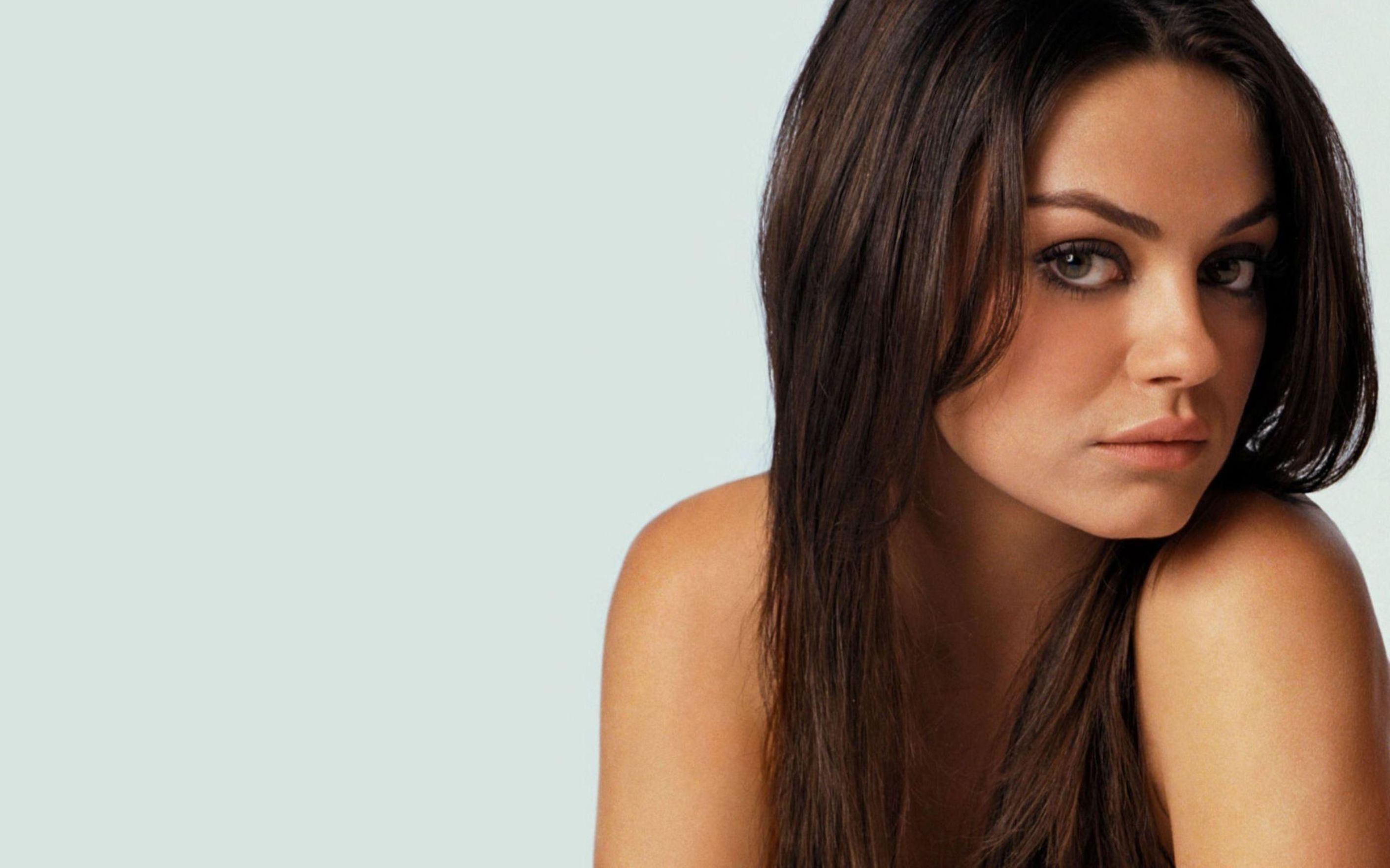 Beautiful Mila Kunis Hollywood Celebrity Wallpaper Desktop HD