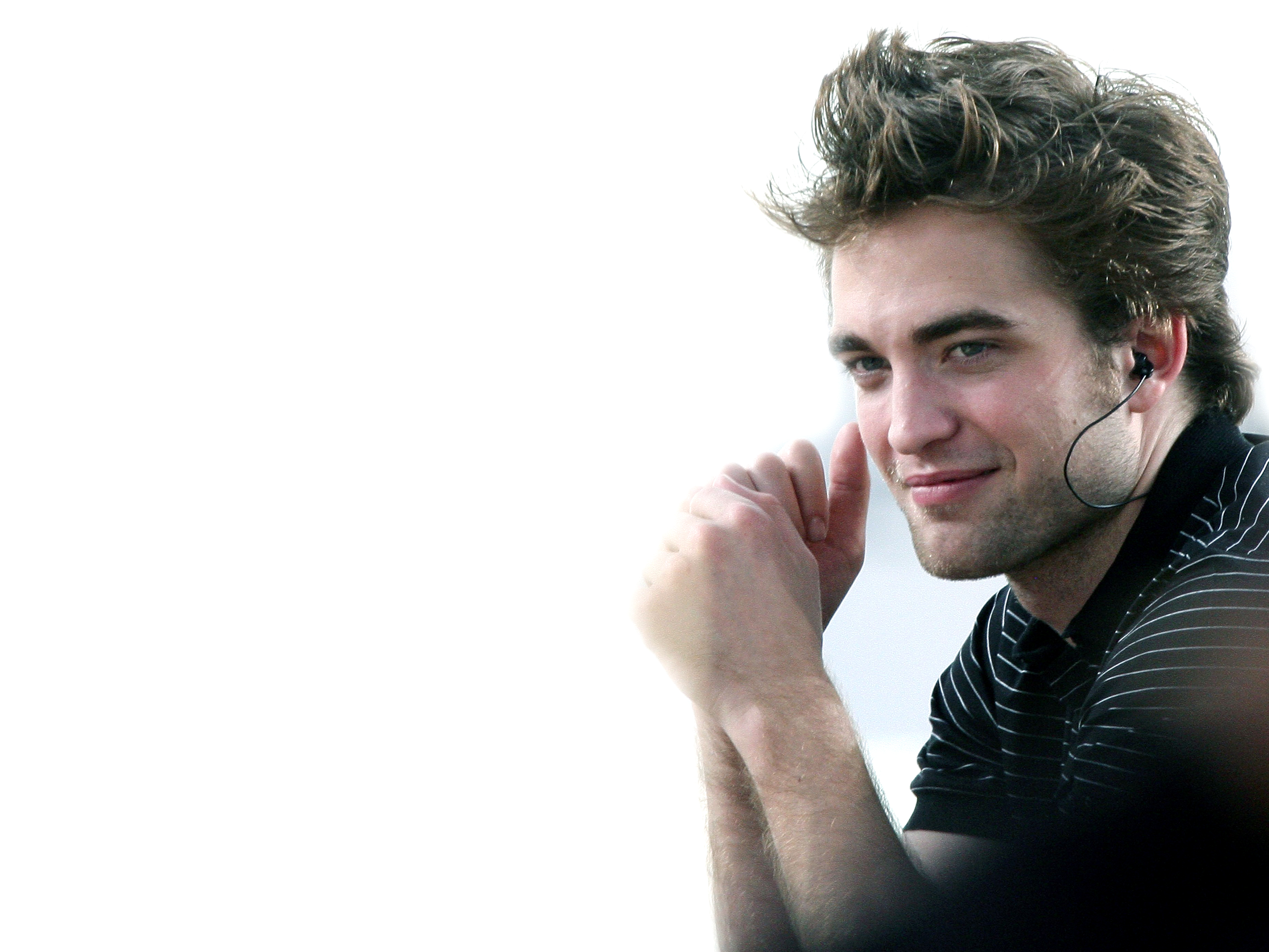 Robert Pattinson Pics Wallpaper High Definition Quality