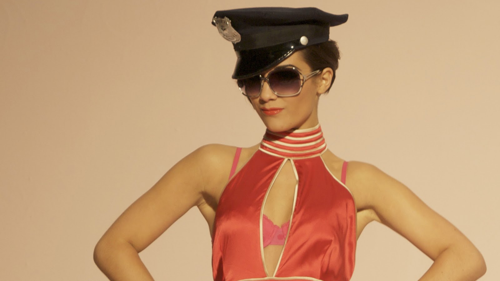 Emma Lou S Celeb Wallpaper Frankie Sandford Video