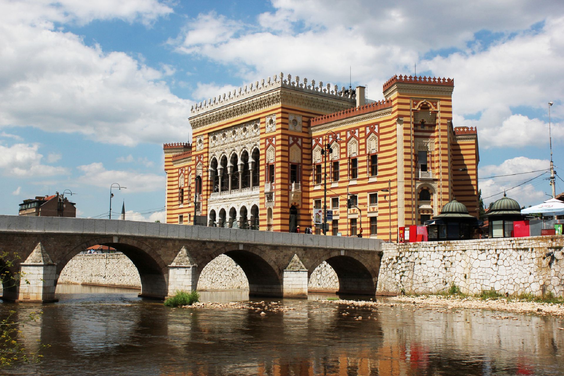 Sarajevo HD Wallpaper Top Background