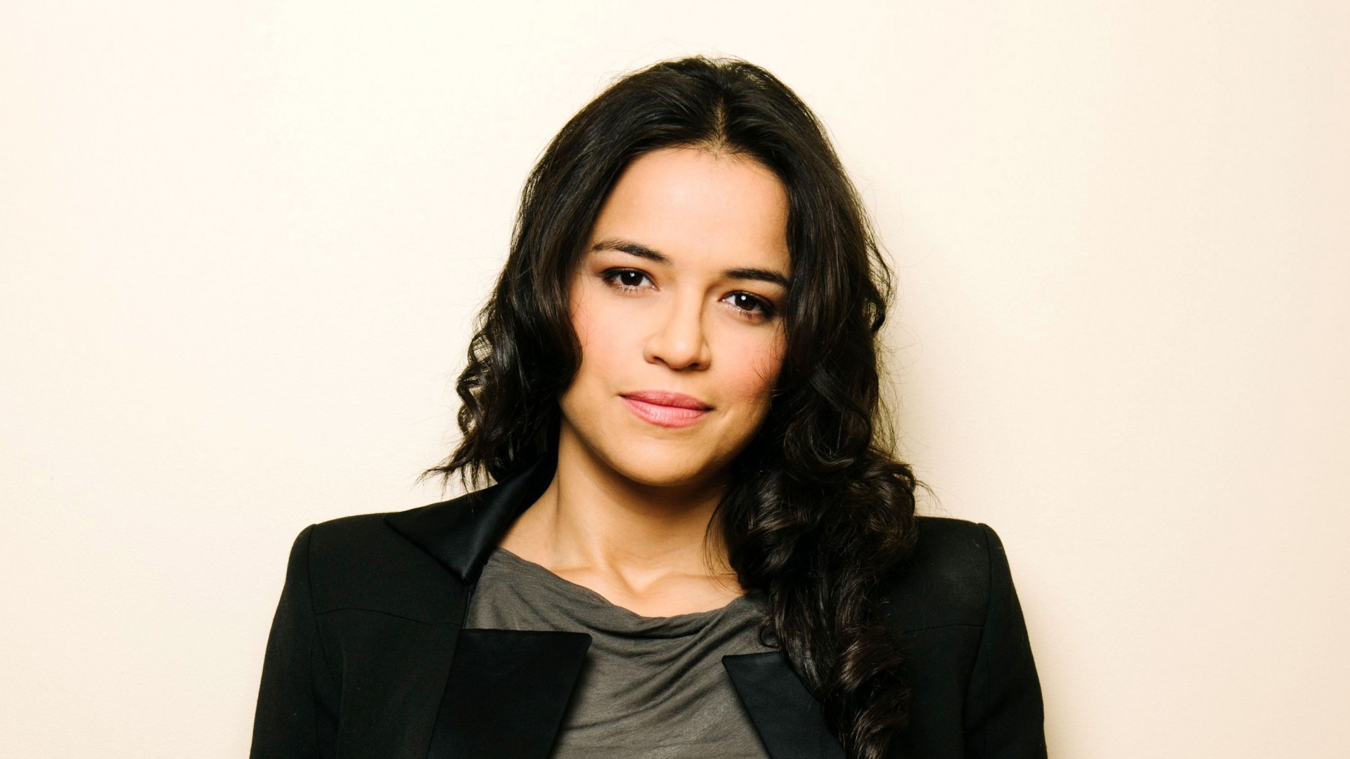 Michelle Rodriguez Wallpaper Image Photos Pictures Background