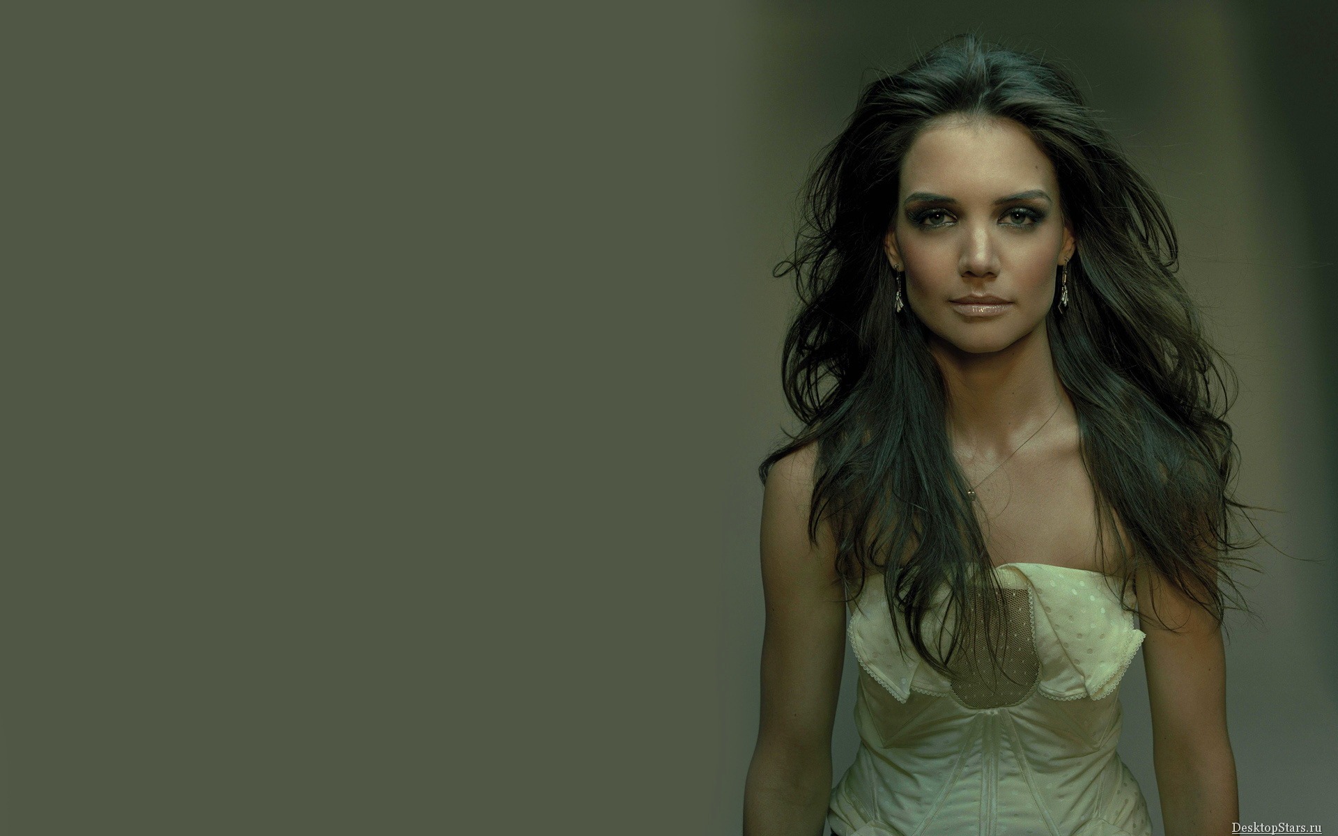 Katie Holmes Wallpaper High Resolution And Quality