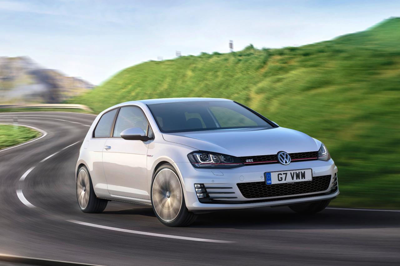 Volkswagen Golf GTi 2013 review Equipment and extras [WALLPAPER