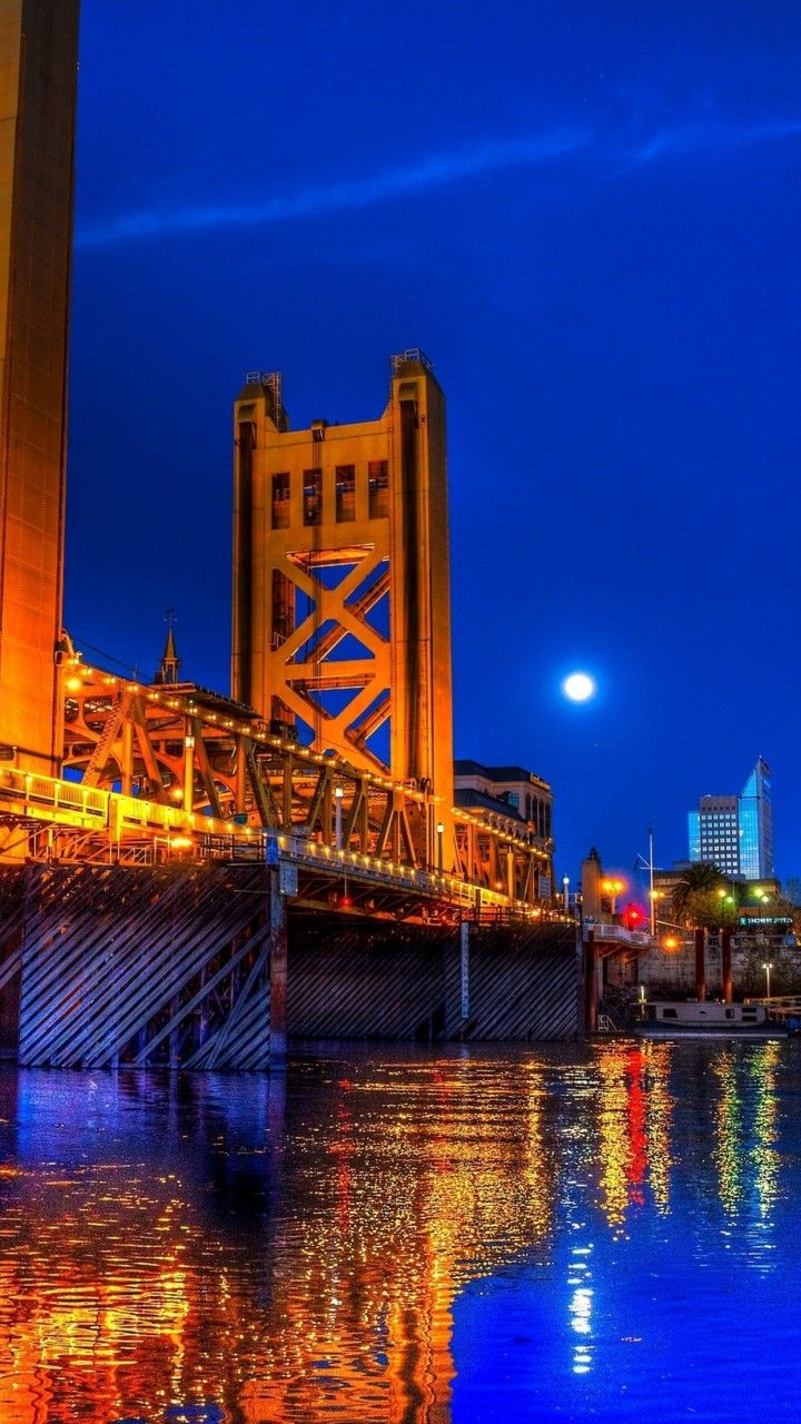 Tower Bridge Evening Sacramento California In Wallpaper