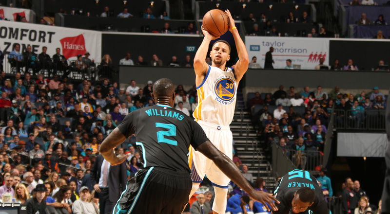 Watch Stephen Curry Scores Points In Third Quarter Slamonline