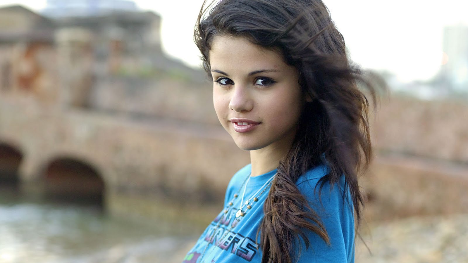 Selena Gomez Celebrity HD Wallpaper Celebrities Desktop Background