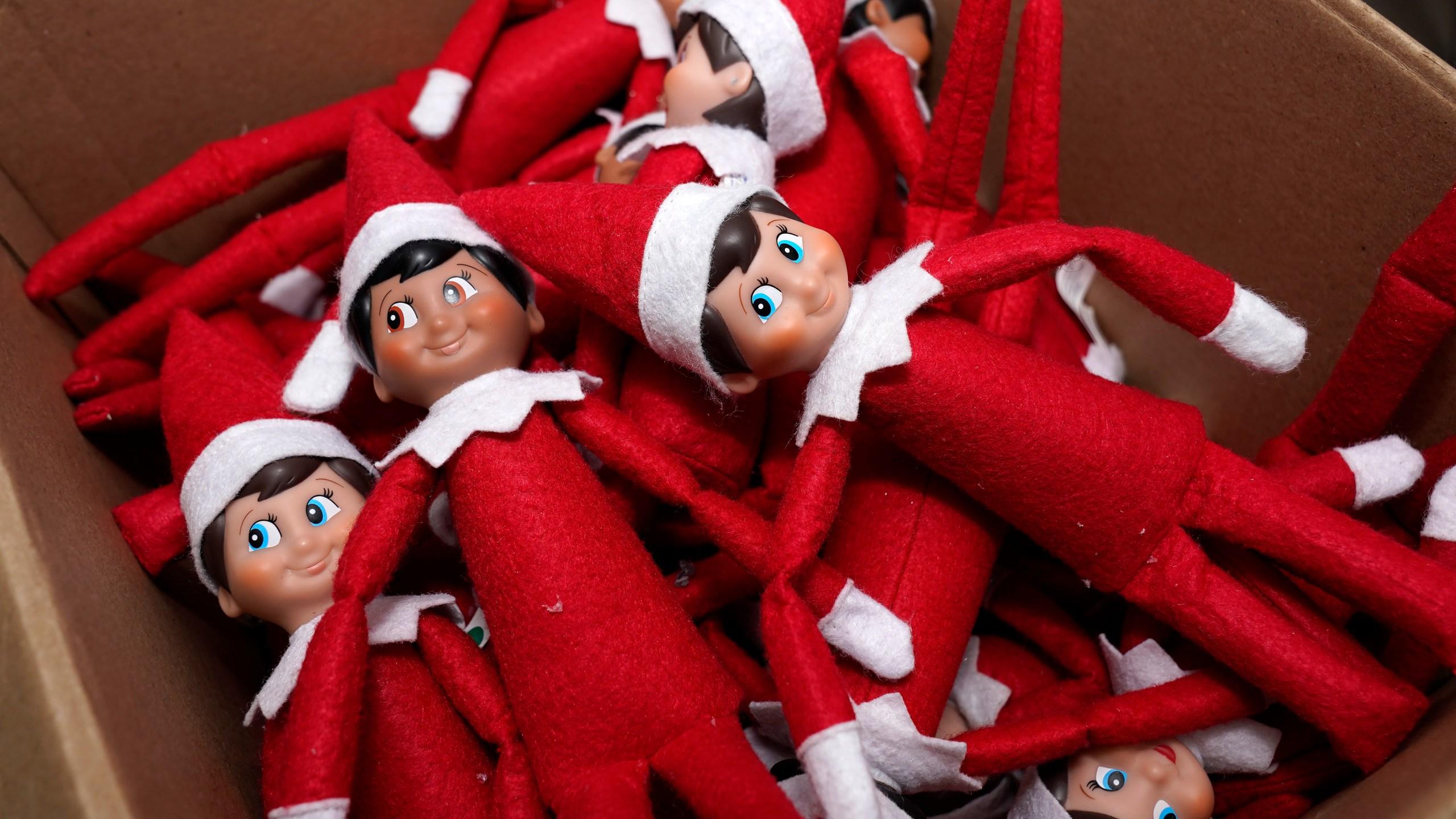 With A Wink Judge Fights Tyranny Of Elf On The Shelf Krqe News