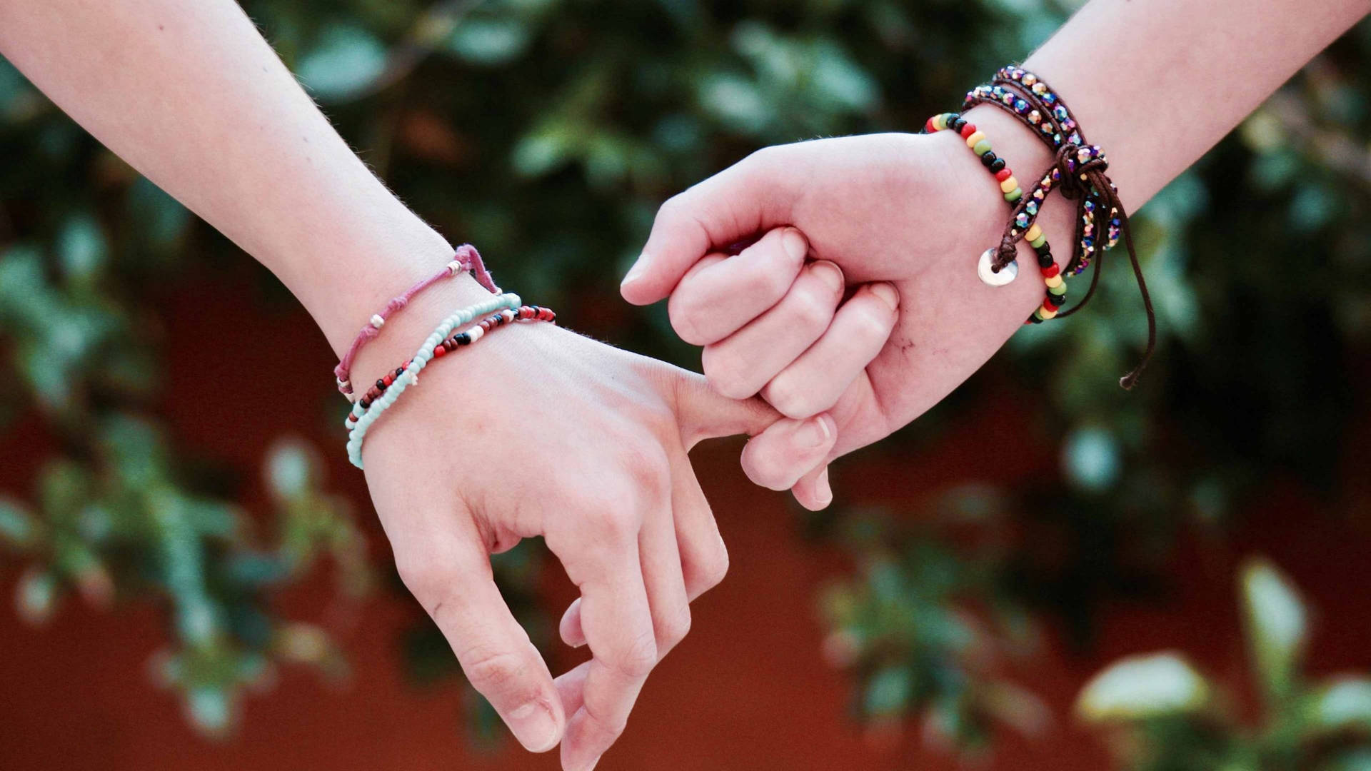 Holding Hands Wallpaper