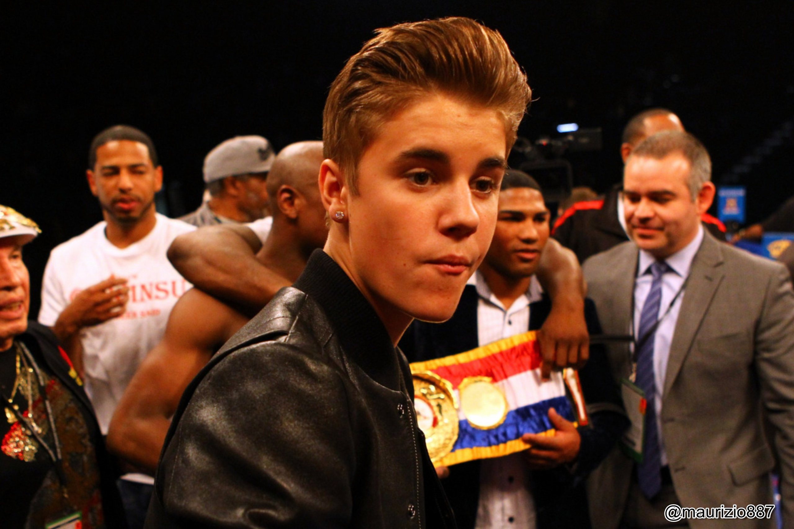Justin Bieber Image And Cent At Mayweather Vs