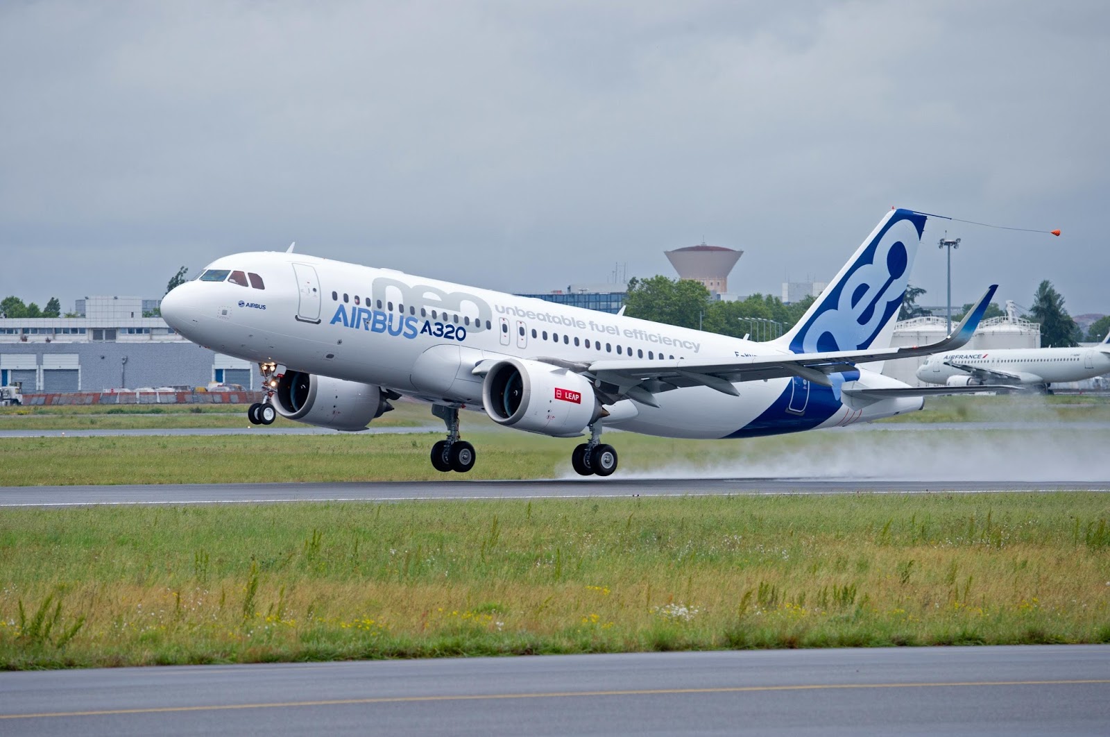 A320neo Maiden Flight Takeoff With Cfm Engine Aeronef