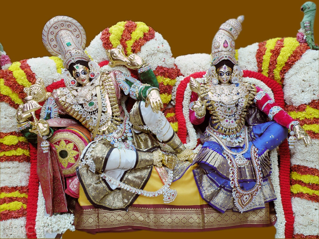 Lord Radha Krishna With Jewelry 1024 x 768 Download Close 1024x768