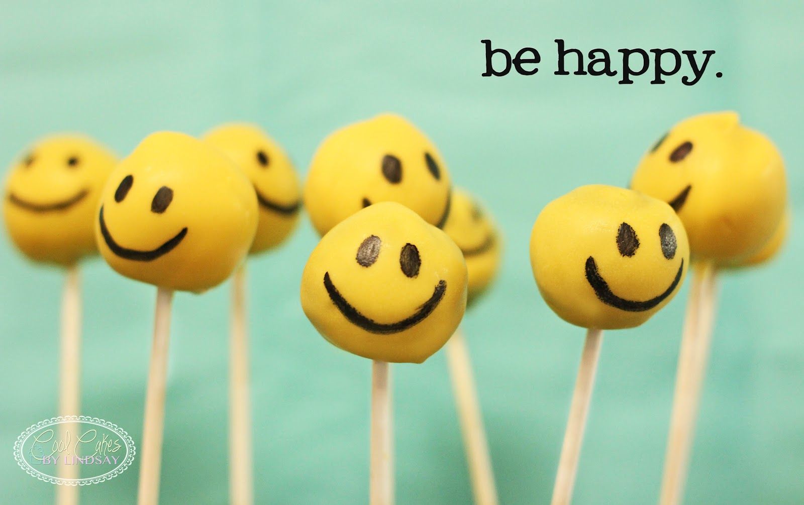 Download free smiley love wallpapers for your mobile phone top