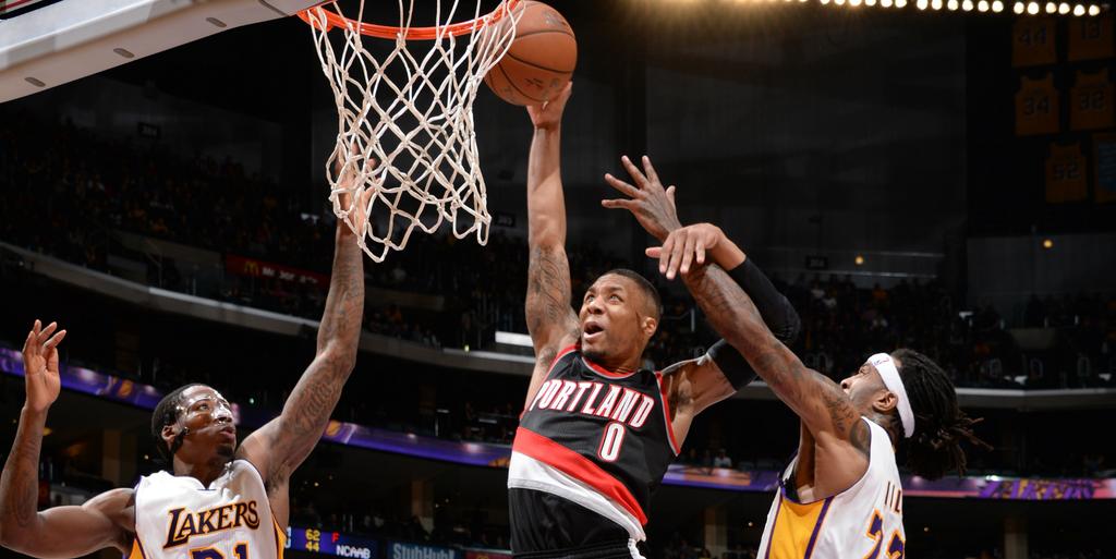 Damian Lillard Dunks All Over The Lakers Video
