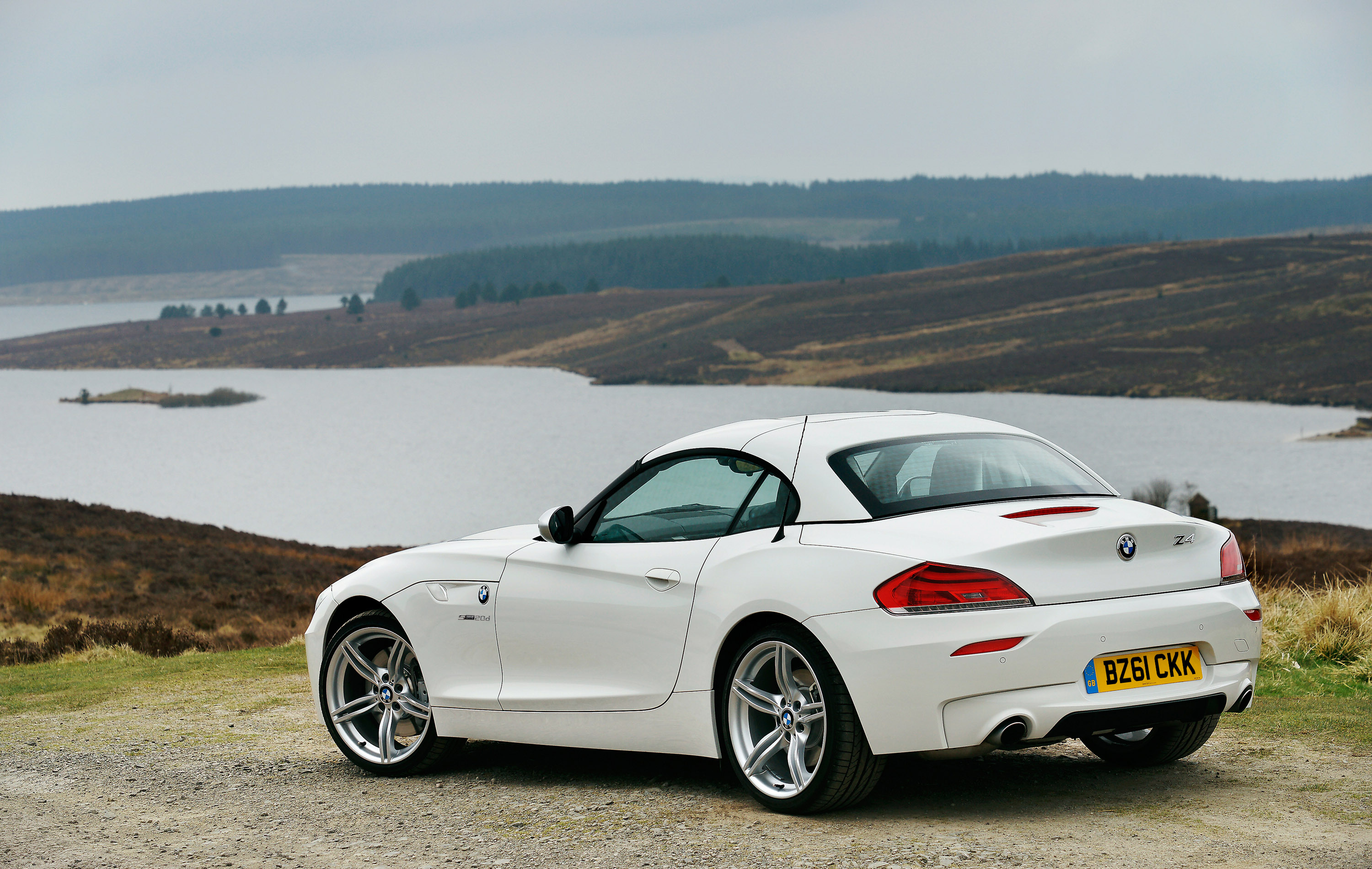 Bmw Z4 Wallpaper Carwalls Covering The World Of Cars