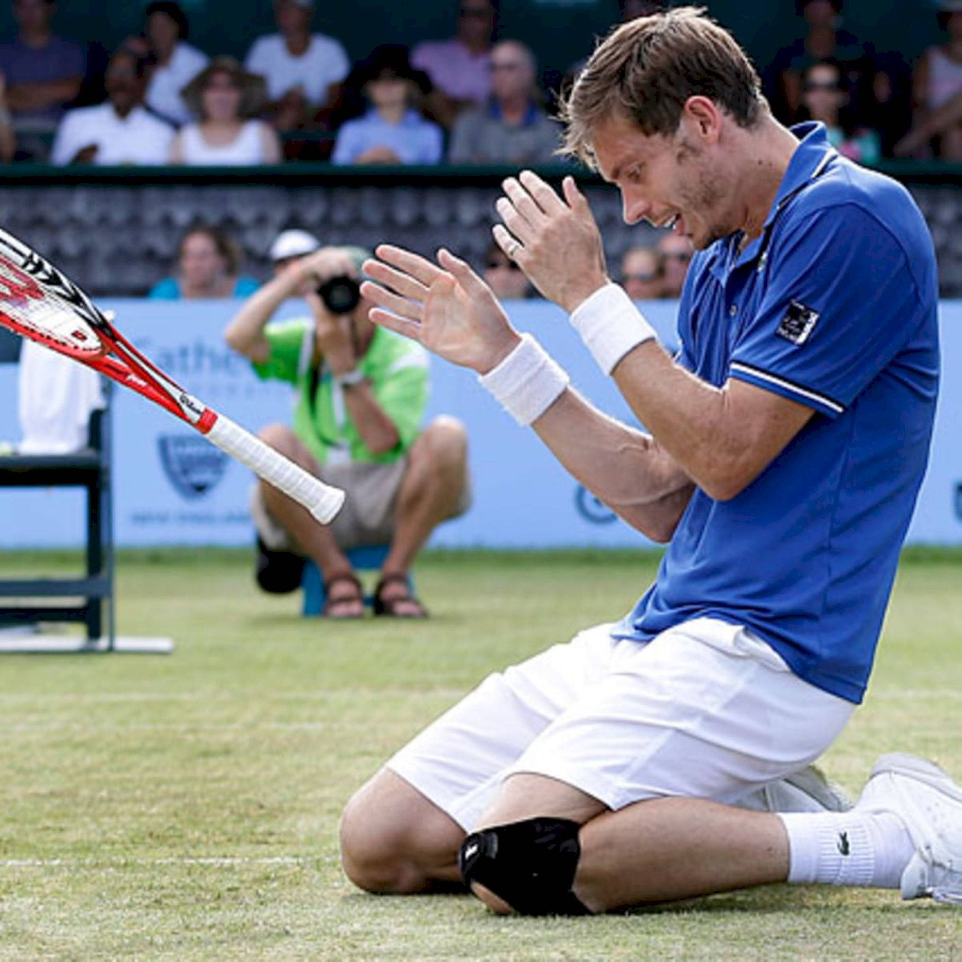 Nicolas Mahut Throwing His Racket Pws8m7z1k0jgjqoq Wallpaper
