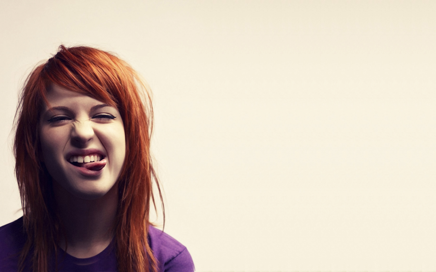 Hayley Williams Tongue Out Wallpaper