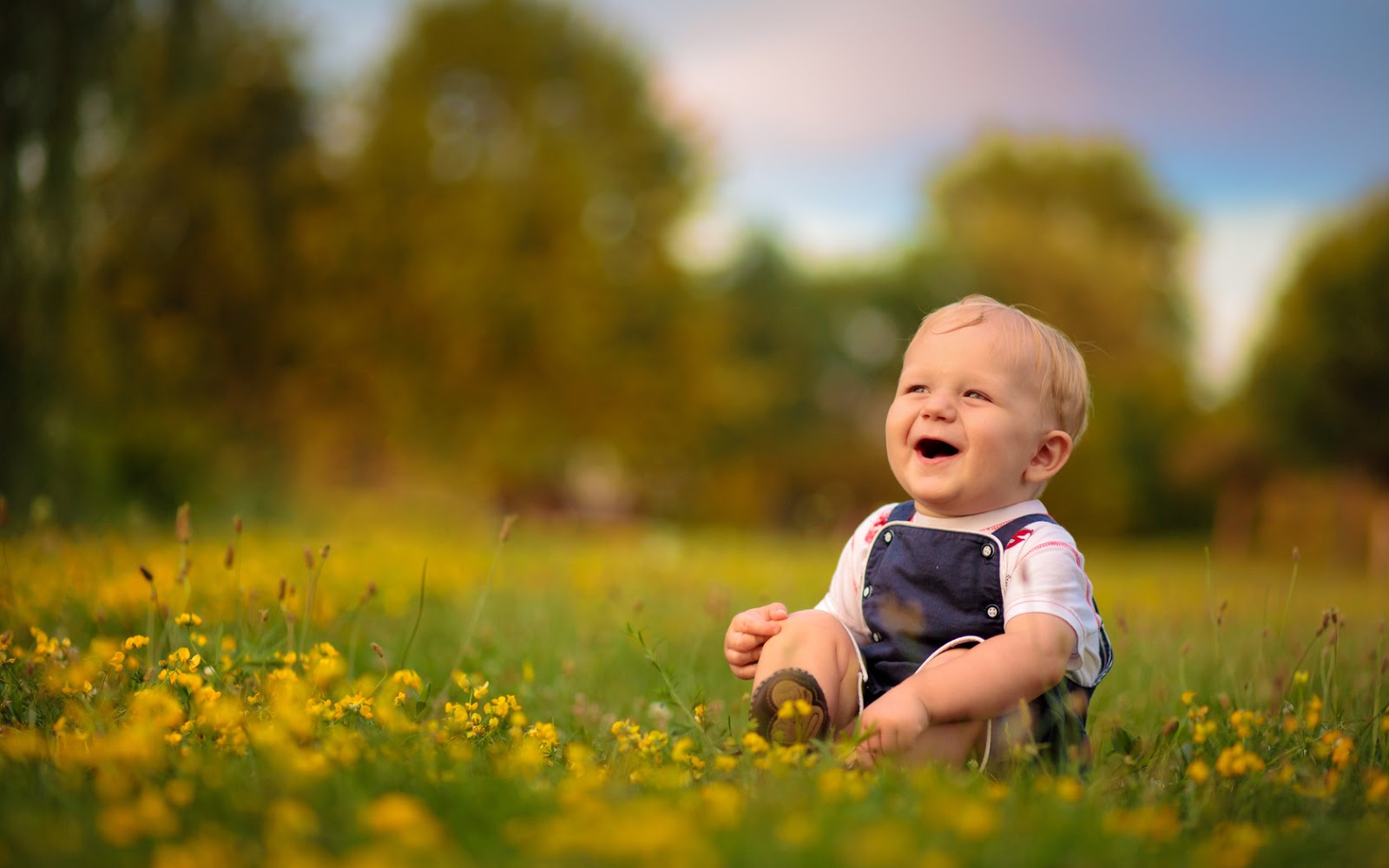 Cute Baby Smile HD Wallpaper Of Smiling Image S