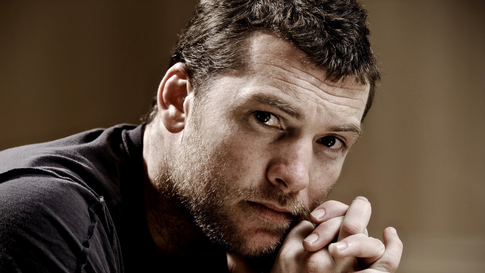 Sam Worthington Actor With Shallow Background HD Wallpaper