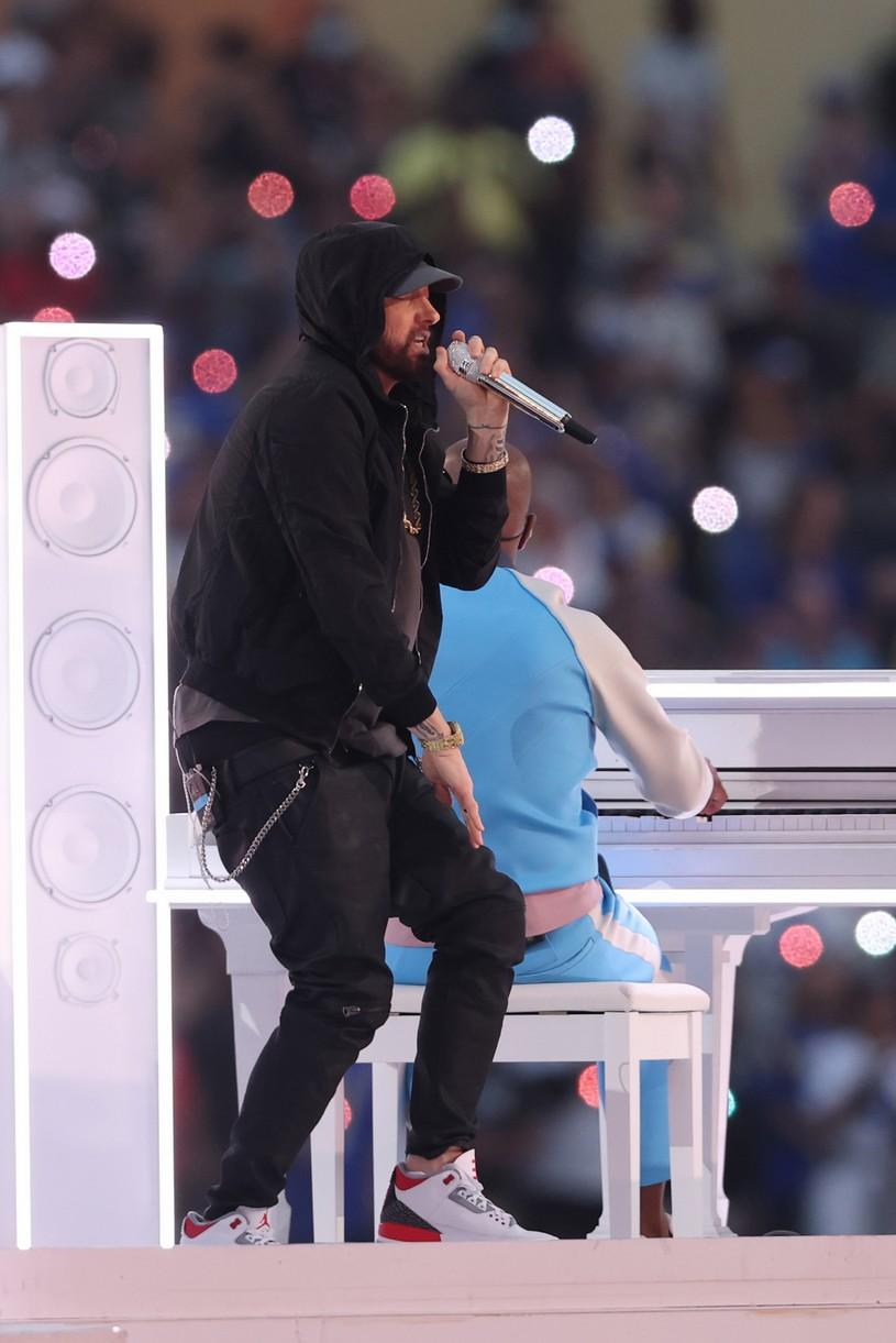 Eminem Performs Lose Yourself During Super Bowl Halftime