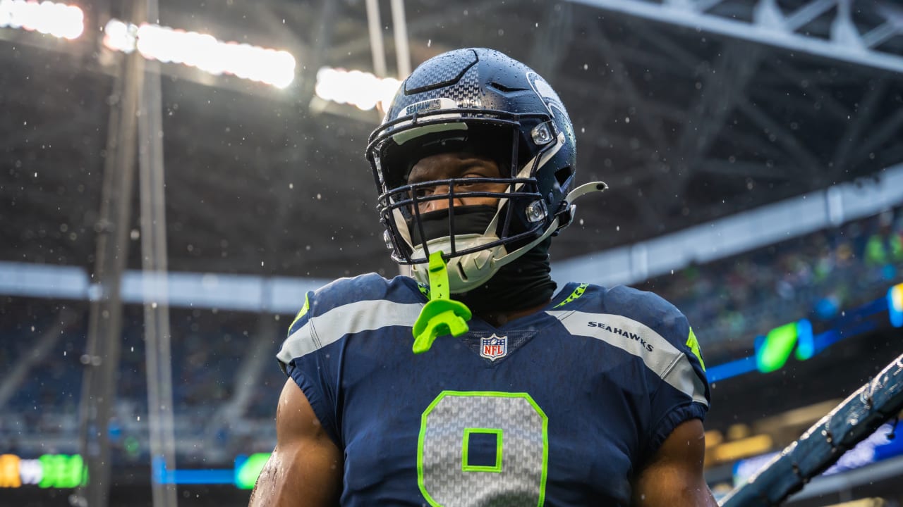 Seahawks Rb Kenneth Walker Iii Etches Name In Record Books Wallpaper