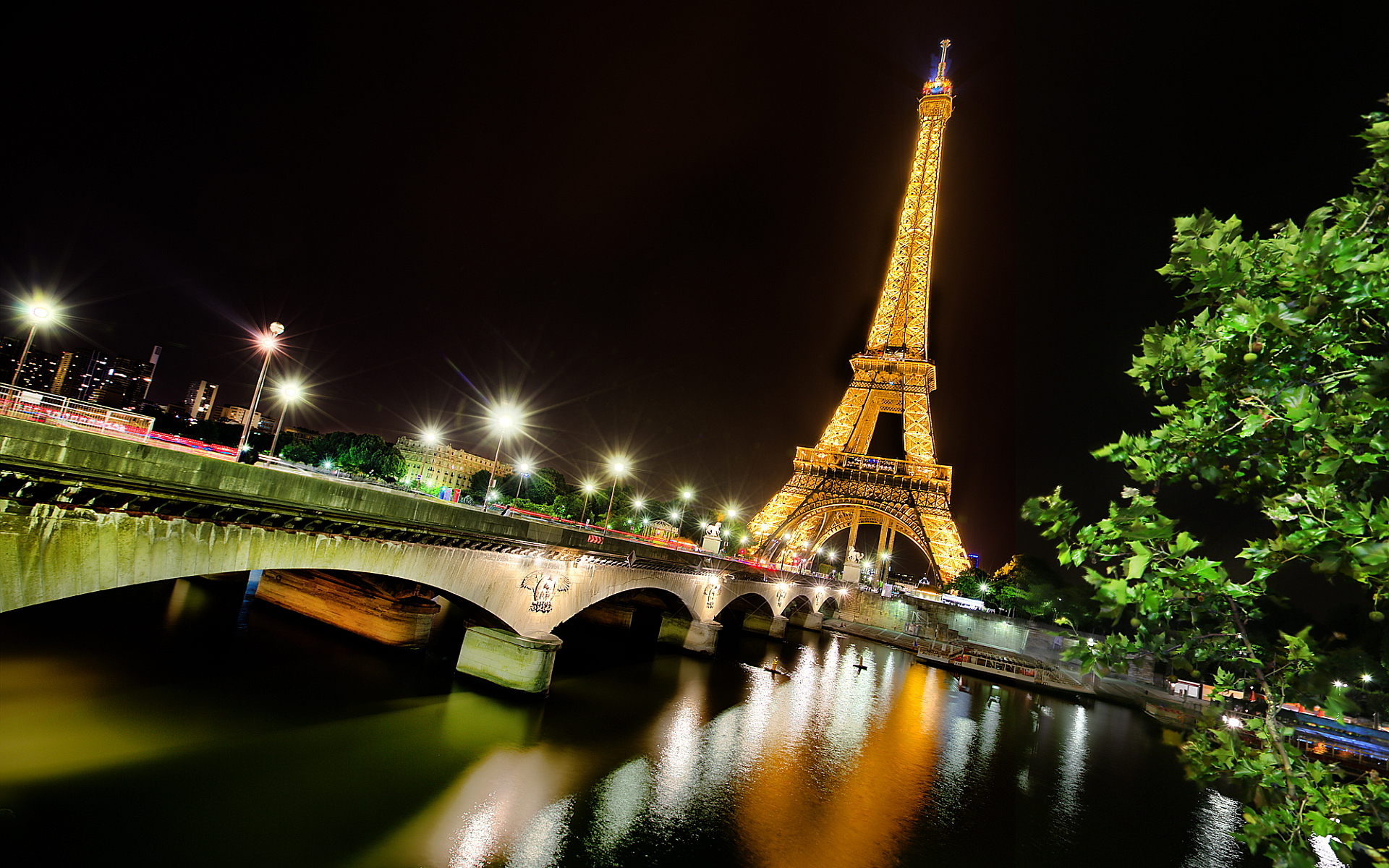 Eiffel Tower Wallpaper At Night Background Image
