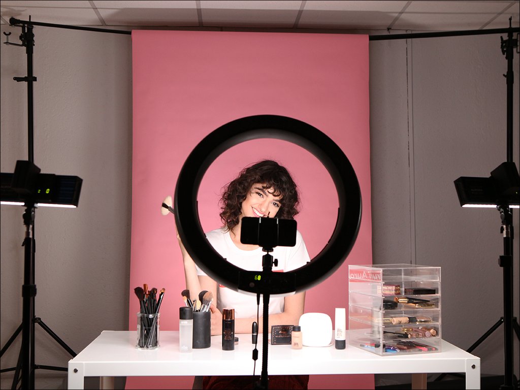 Top Tips On How To Film A Makeup Tutorial For Beauty Rs