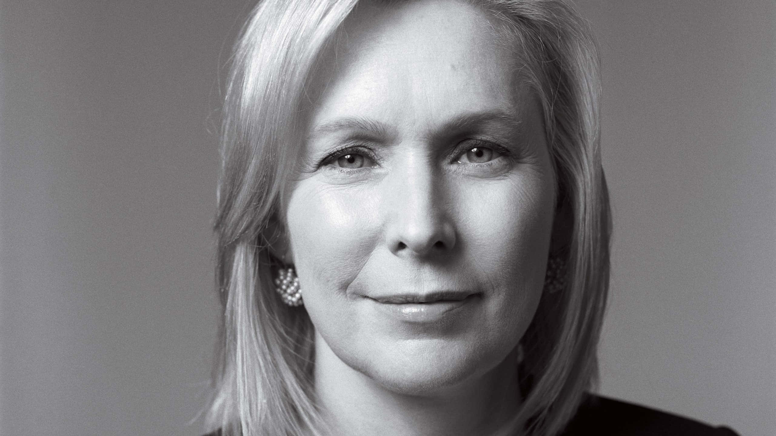 Kirsten Gillibrand Monochrome Serious Face Wallpaper