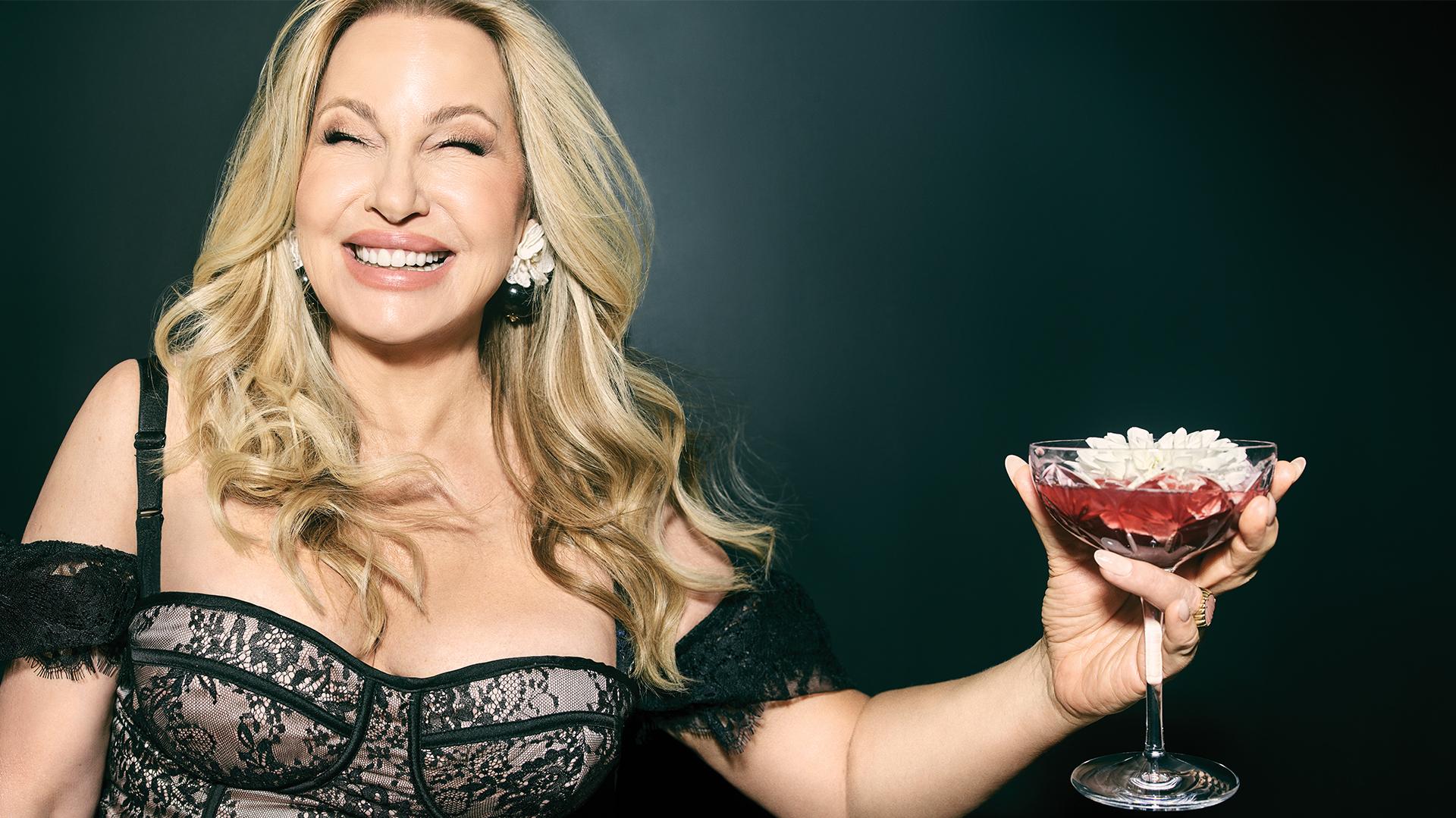 Jennifer Coolidge S Comeback White Lotus Proved She A Hollywood Mvp