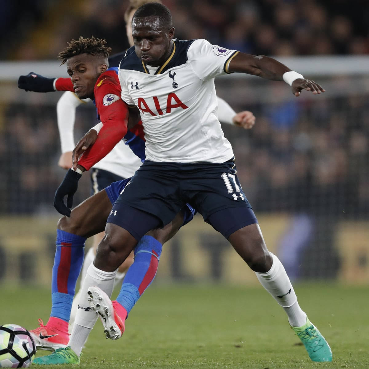 French Football Player Moussa Sissoko Wallpaper