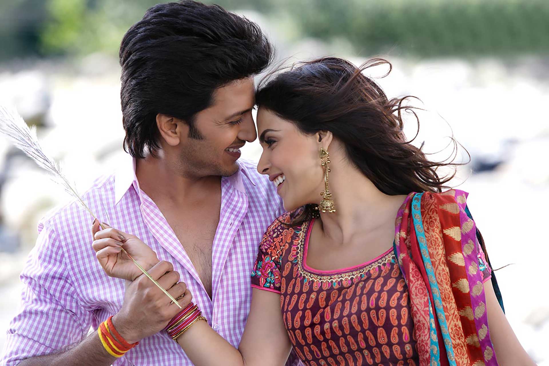Romantic Couple Wallpaper