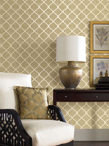 Chic Quatrefoil Wall Paper Donned In A Sparkling Golden Sheen