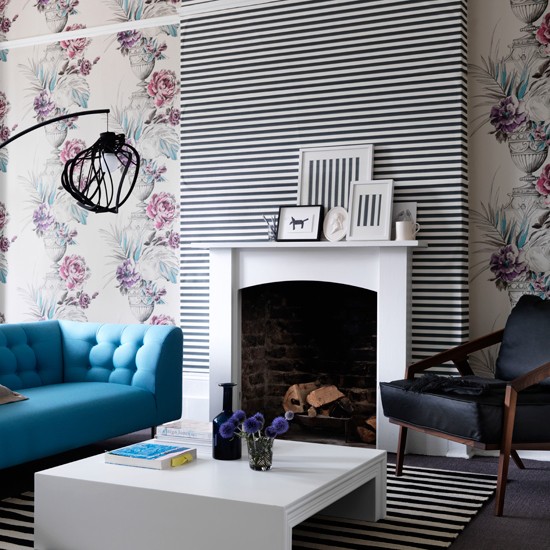Living room with contrasting wallpaper Wallpaper ideas for living