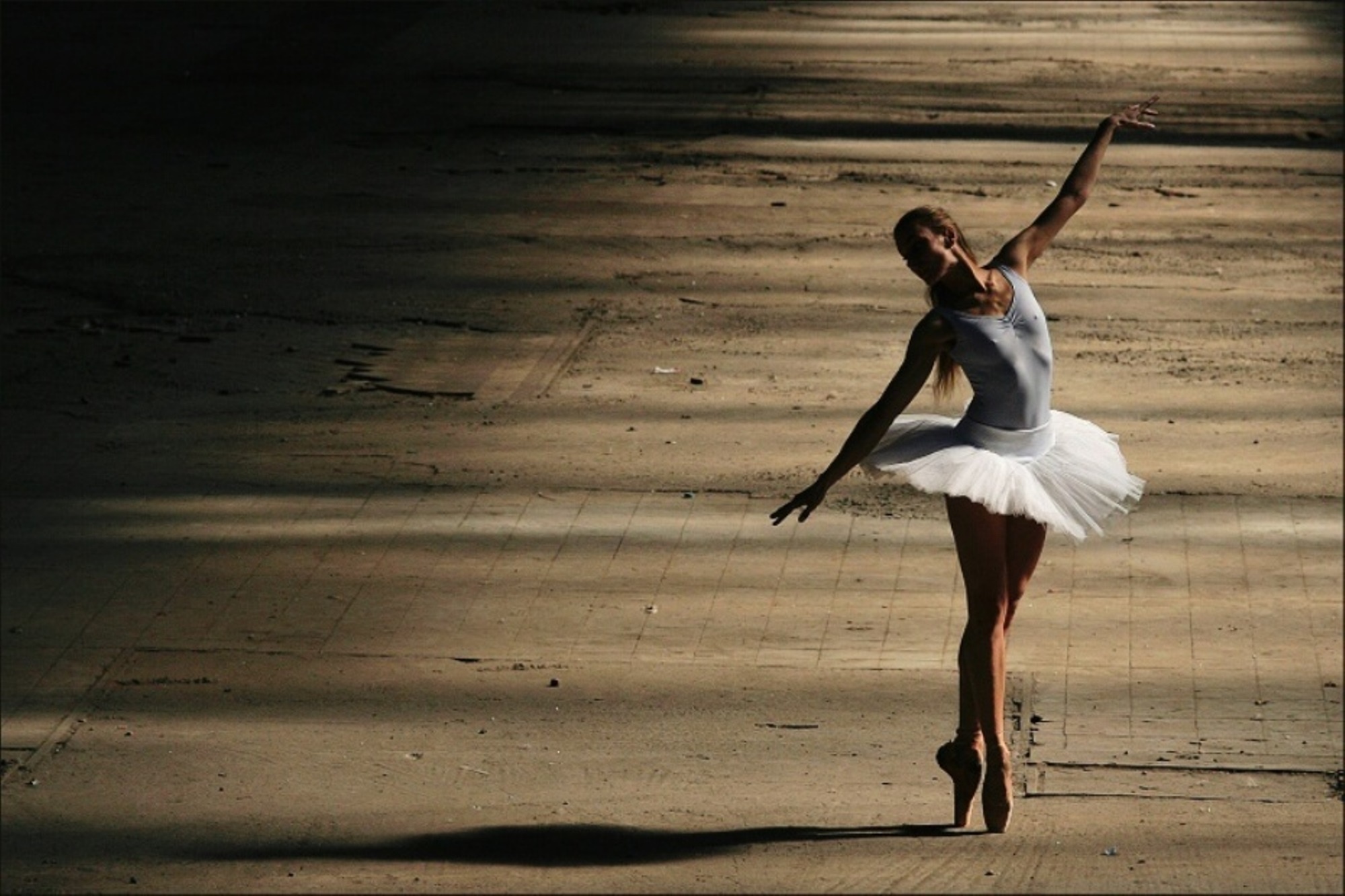 Girl Beautiful Cheer Ballet Dancer Mood Wallpaper