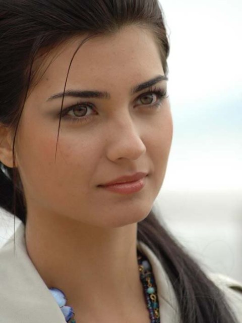 Most Beautiful Turkish Girl HD Mobile Wallpaper