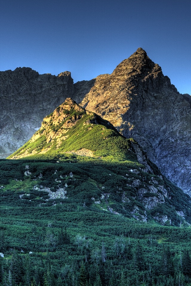 Beautiful Mountains iPhone HD Wallpaper