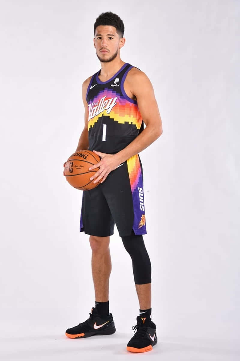 Devin Booker Shows Off His New iPhone Wallpaper