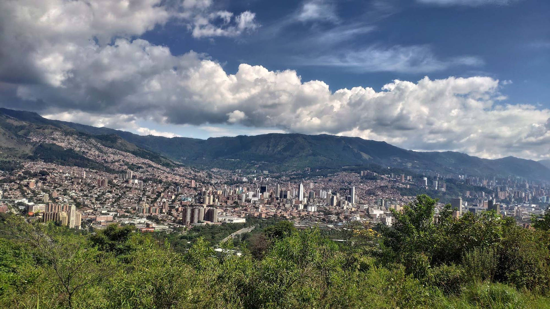 Medellin El Volador Hill O2e5klfi9s41ebcu Wallpaper