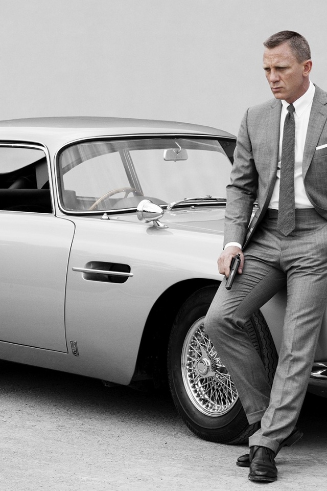 James Bond Grey Suit iPhone Wallpaper