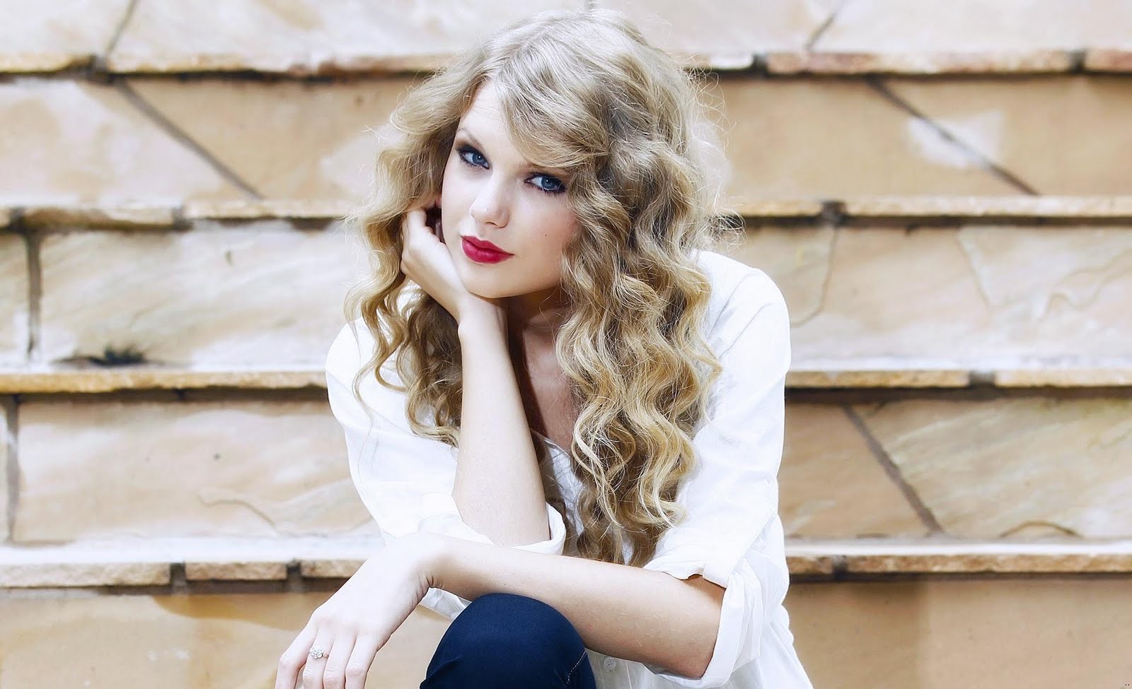 Taylor Swift Beautiful Singer Wallpaper Taste