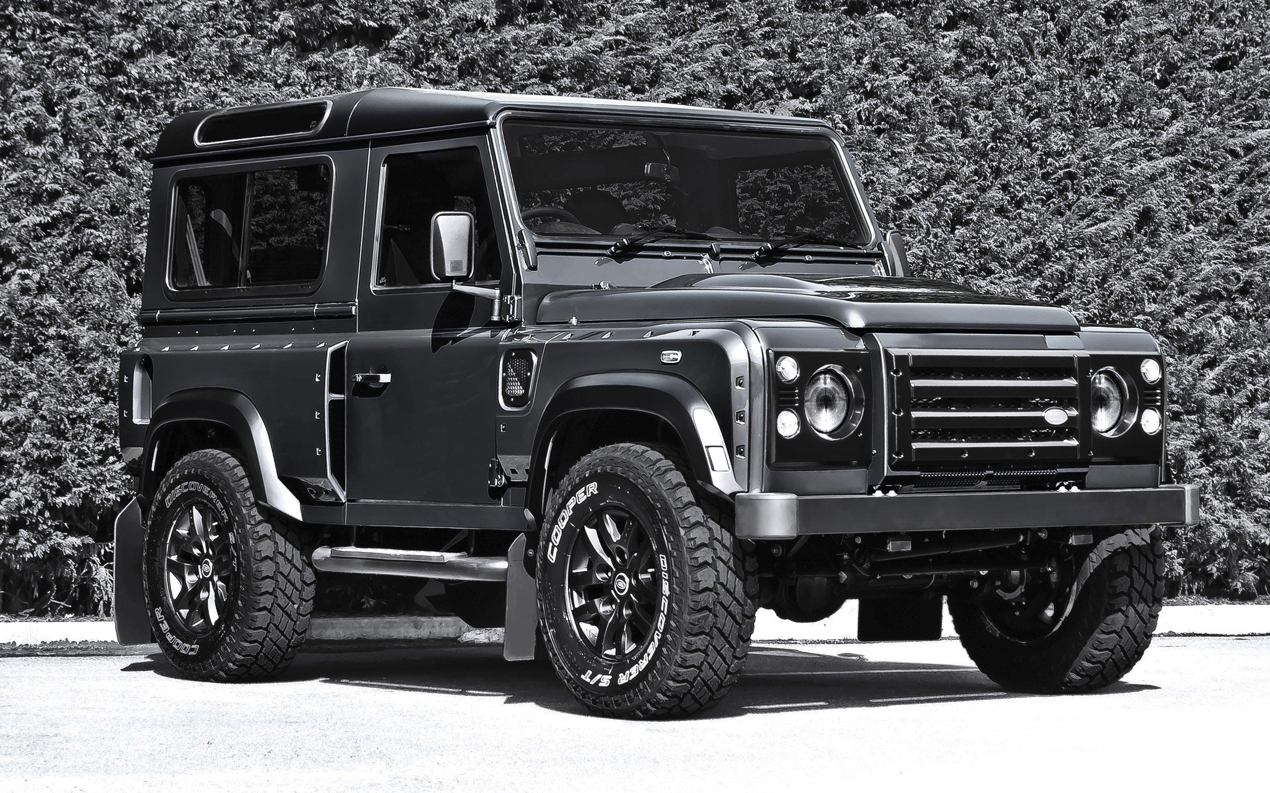 A Kahn Design Land Rover Chelsea Wide Track Military Grey