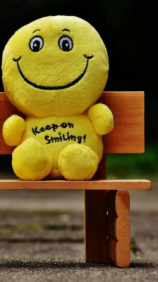 Keep On Smiling Wallpaper Cool Background