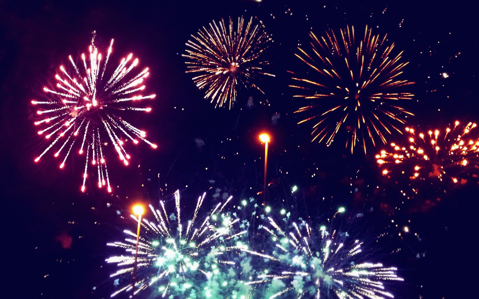 Fast Pics2 Happy New Year Fireworks Desktop Background