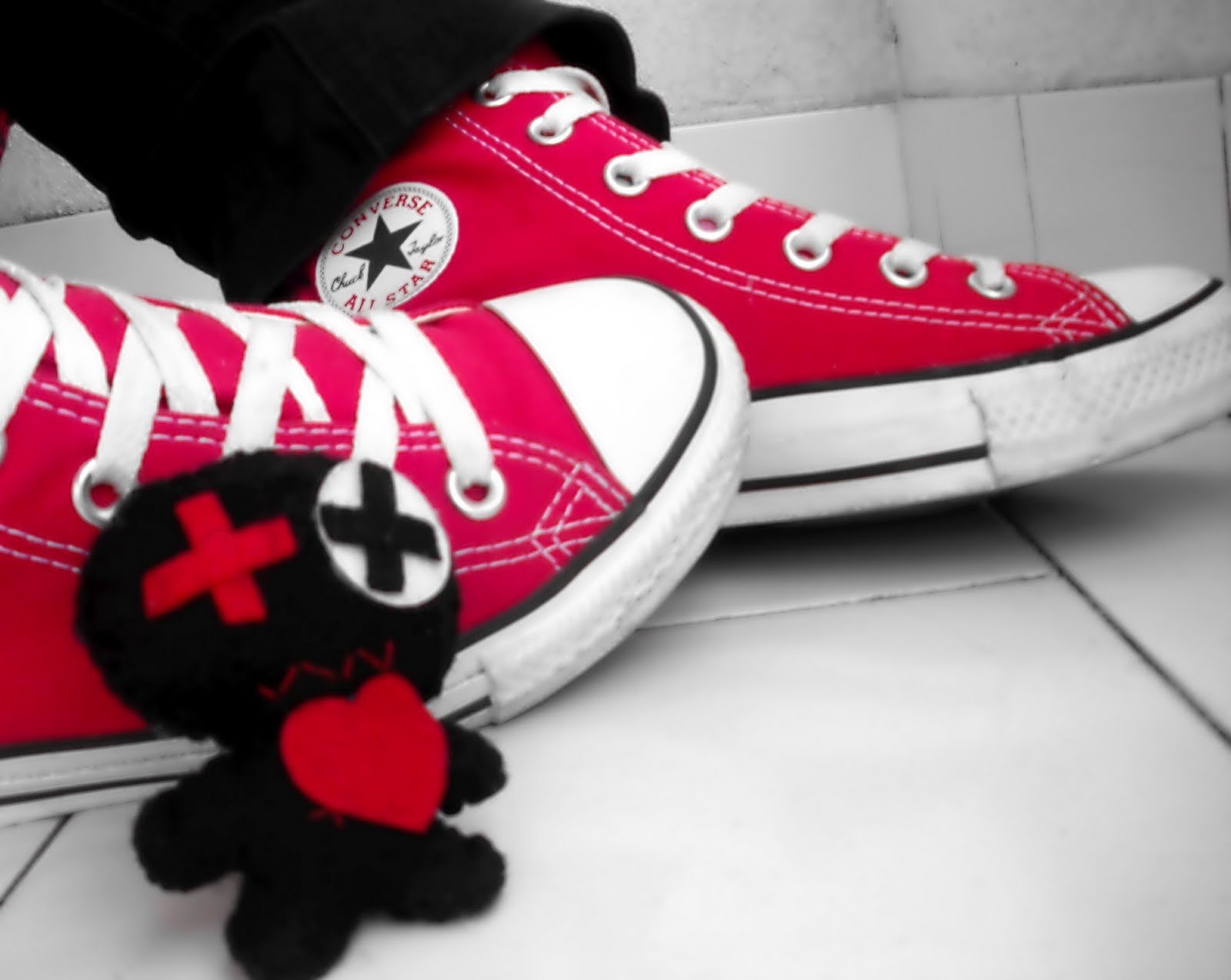 Converse All Star Pink Emo HD Wallpaper Background